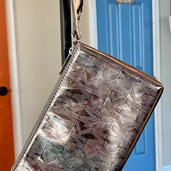 BRAND NEW WITHOUT TAG Michael Kors Pewter Wristlet Small Clutch 5" Tall 8" Wide - Picture 3 of 6